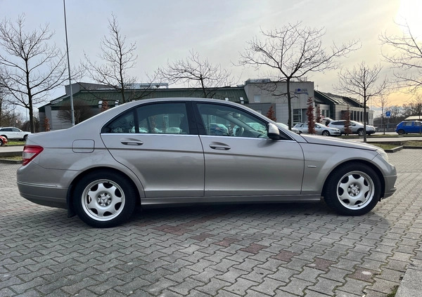 Mercedes-Benz Klasa C cena 26900 przebieg: 211500, rok produkcji 2007 z Kraków małe 67